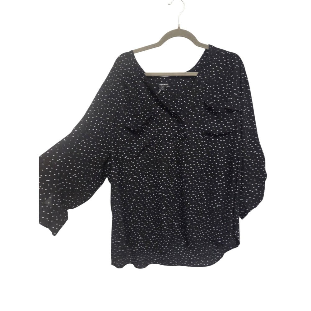 Torrid Black Polka Dot Georgette Pullover Blouse Plus Size 4 4X V-Neck Pocket